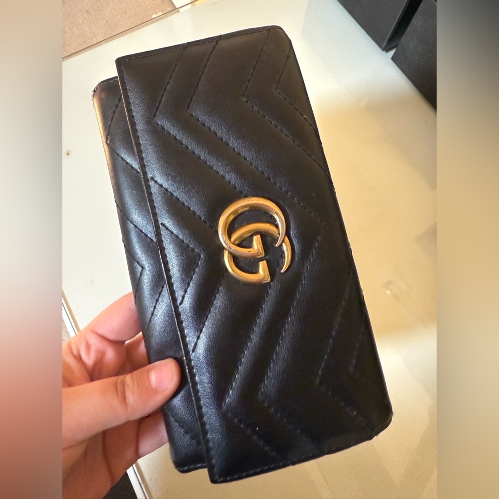 Gucci Black Leather Wallet with Gold Logo (preloved, with original box)